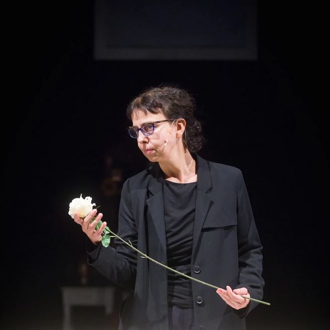 Ai fiori non serve il pettine
