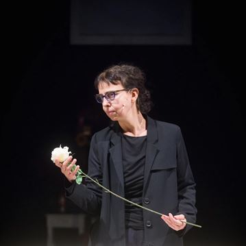 Ai fiori non serve il pettine